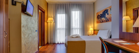 Single room Raffaello Hotel Milan