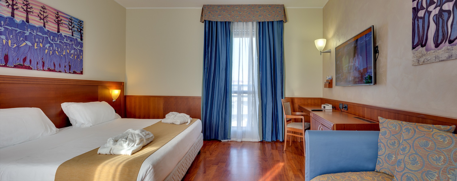 In milan you will feel right at home at our hotel Raffaello Hotel Milan