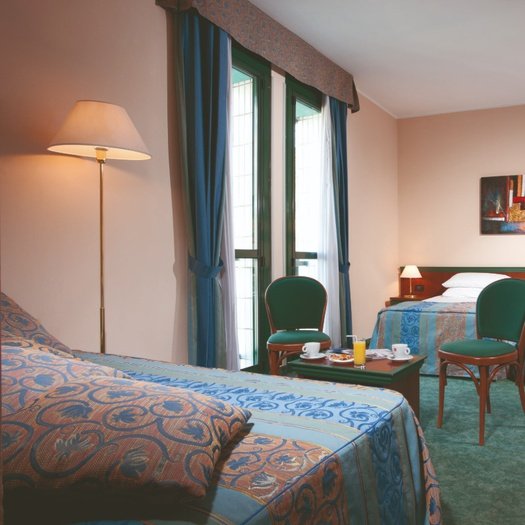 Triple room Raffaello Hotel Milan