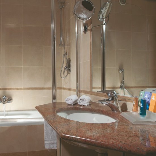 Twin room Raffaello Hotel Milan Twin room Raffaello Hotel Milan