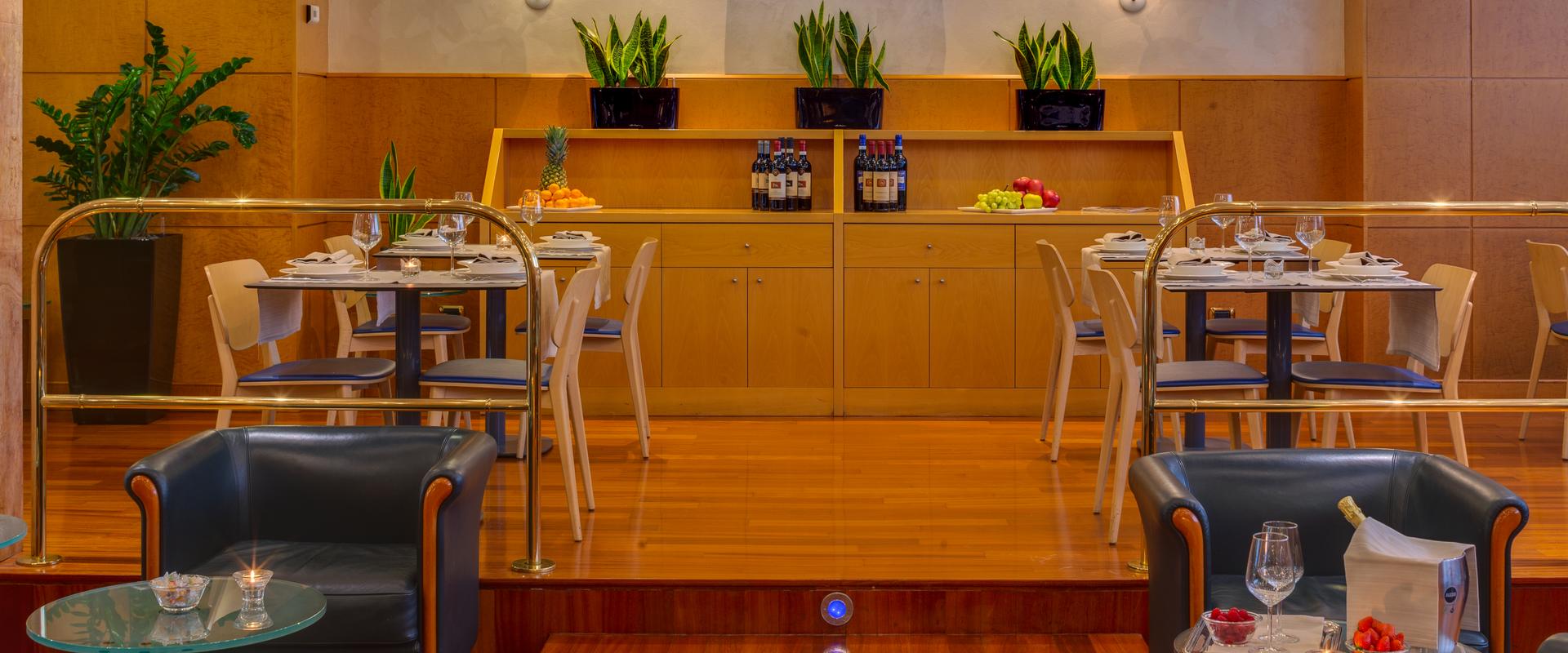 Enjoy our services at Hotel Raffaello in Milán Raffaello Hotel Milan Enjoy our services at Hotel Raffaello in Milán Raffaello Hotel Milan