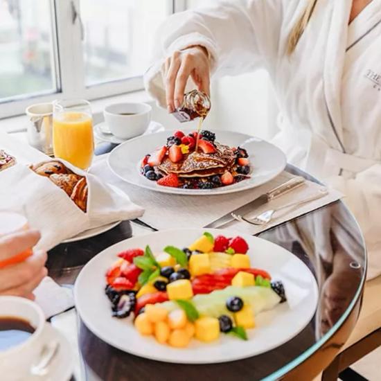 ROOM SERVICE Hotel Raffaello Milan ROOM SERVICE Hotel Raffaello Milan