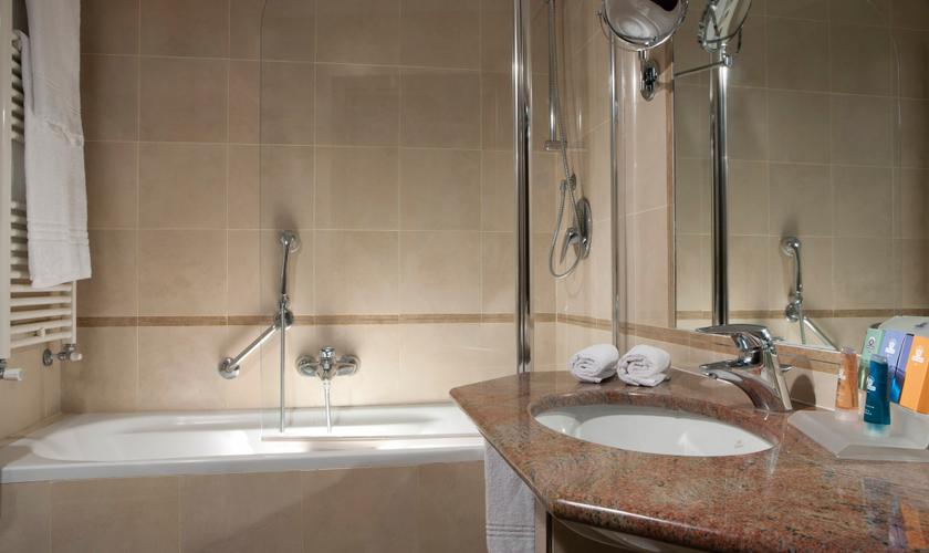 Superior Double Room Raffaello Hotel Milan Superior Double Room Raffaello Hotel Milan